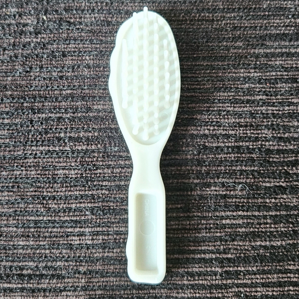Barbie Brush - Picture 2 of 2
